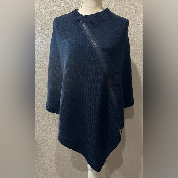 Lululemon Womens Poncho Blue 100% Merino Wool One Size asymmetrical zip - Picture 1 of 6